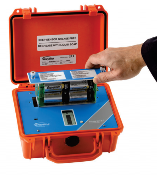 Tragbare Durchflussmessung mit Datenlogger für offene Gerinne - Stingray 2.0 - Montar - batteries